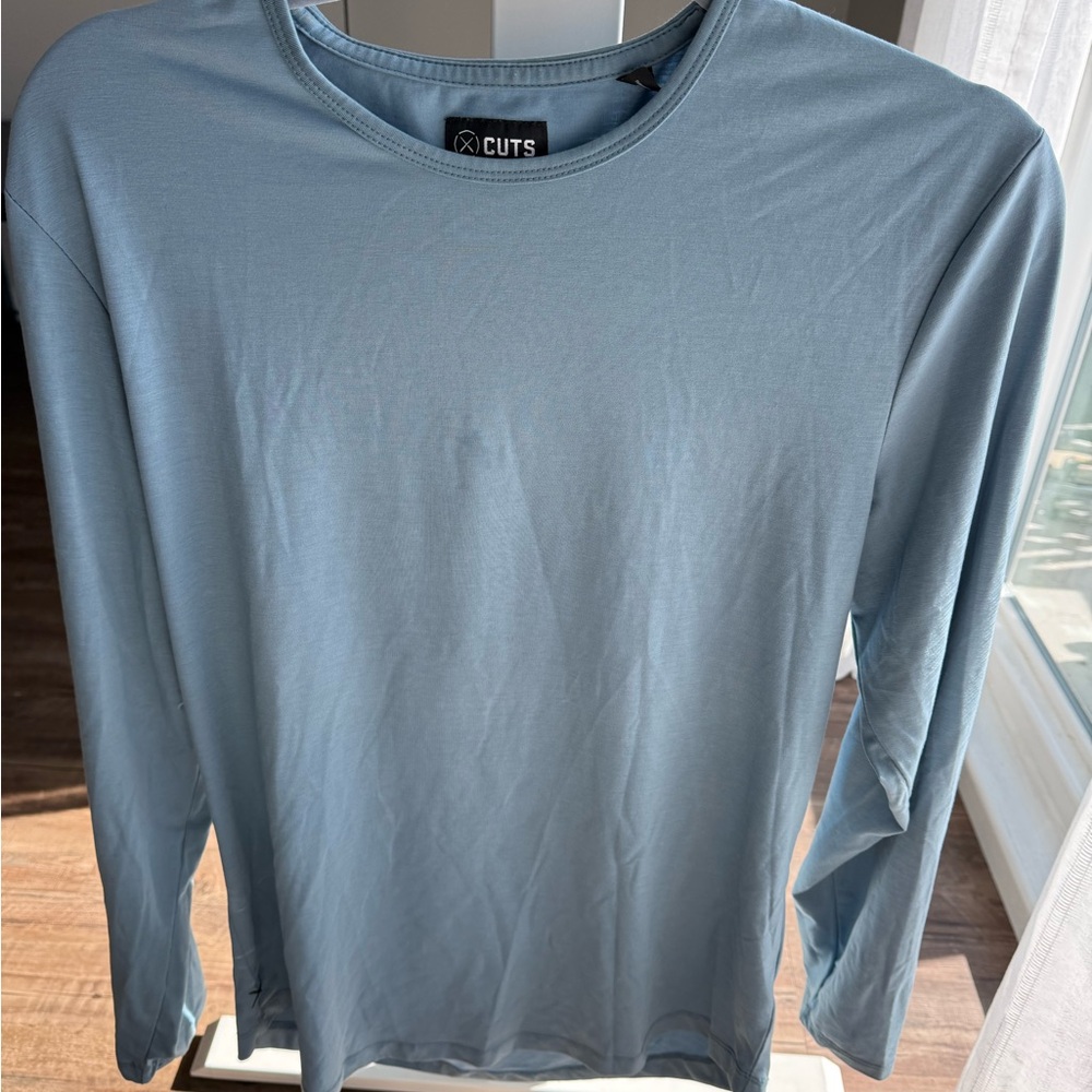 Cuts Light Blue Long Sleeve Curve Hem Shirt Medium